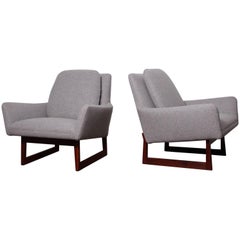 Pair of Lounge Chairs by Jens Risom