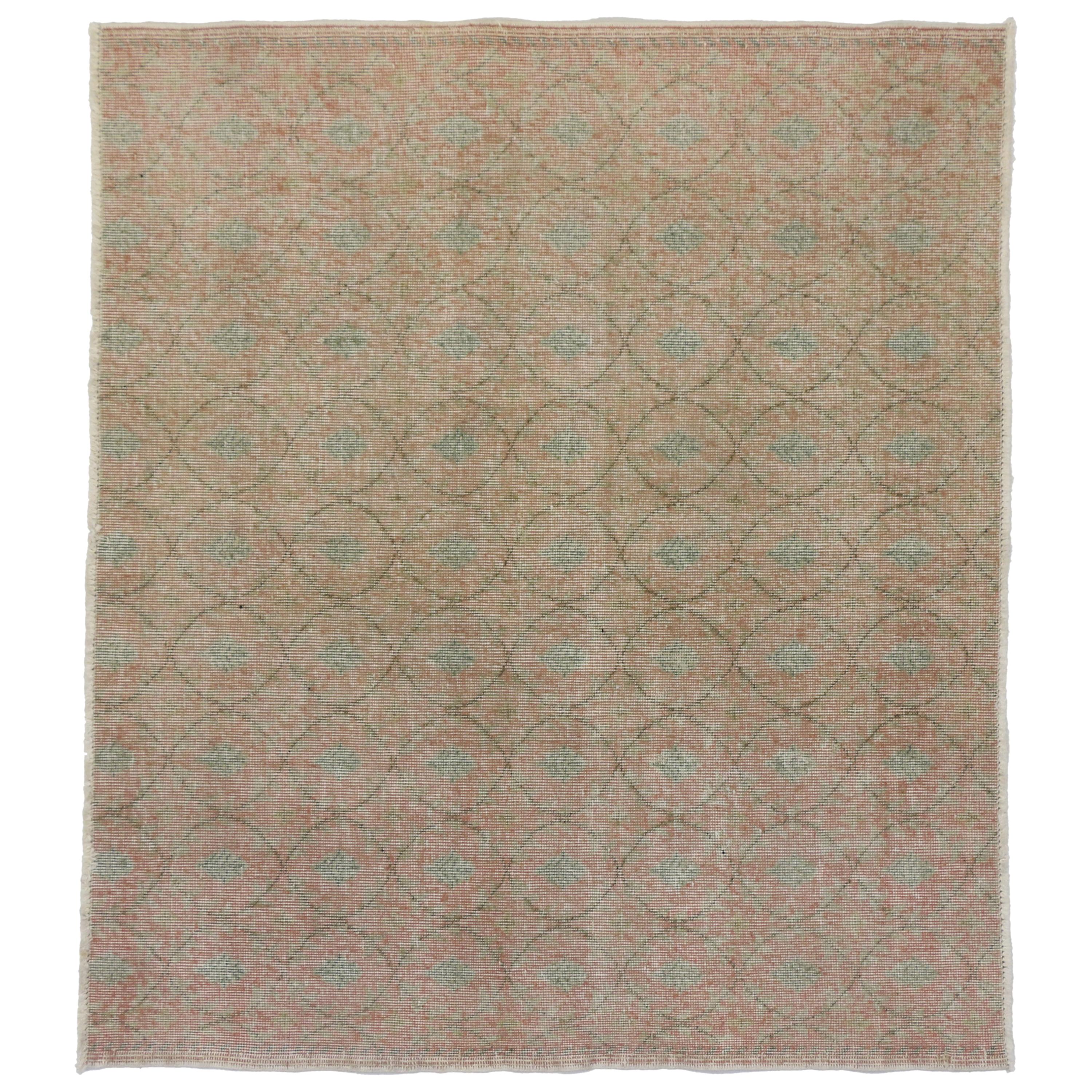 Türkischer Sivas-Teppich im Vintage-Stil im Shabby-Chic-Stil im rustikalen Bauernhausstil, im Used-Stil