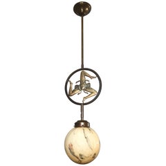 Lampe à suspension italienne ancienne en bronze avec Trinacria, symbole de la nature hellénistique de la Sicile