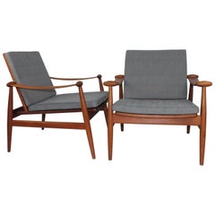 Finn Juhl Pair of "Spade" Lounge Chairs for France & Daverkosen, Denmark, 1954