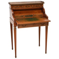 Bureau d'écriture anciennement français avec plateau à tambour