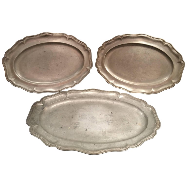 Set of Three English Pewter Serving Platters or Dishes, 19th Century