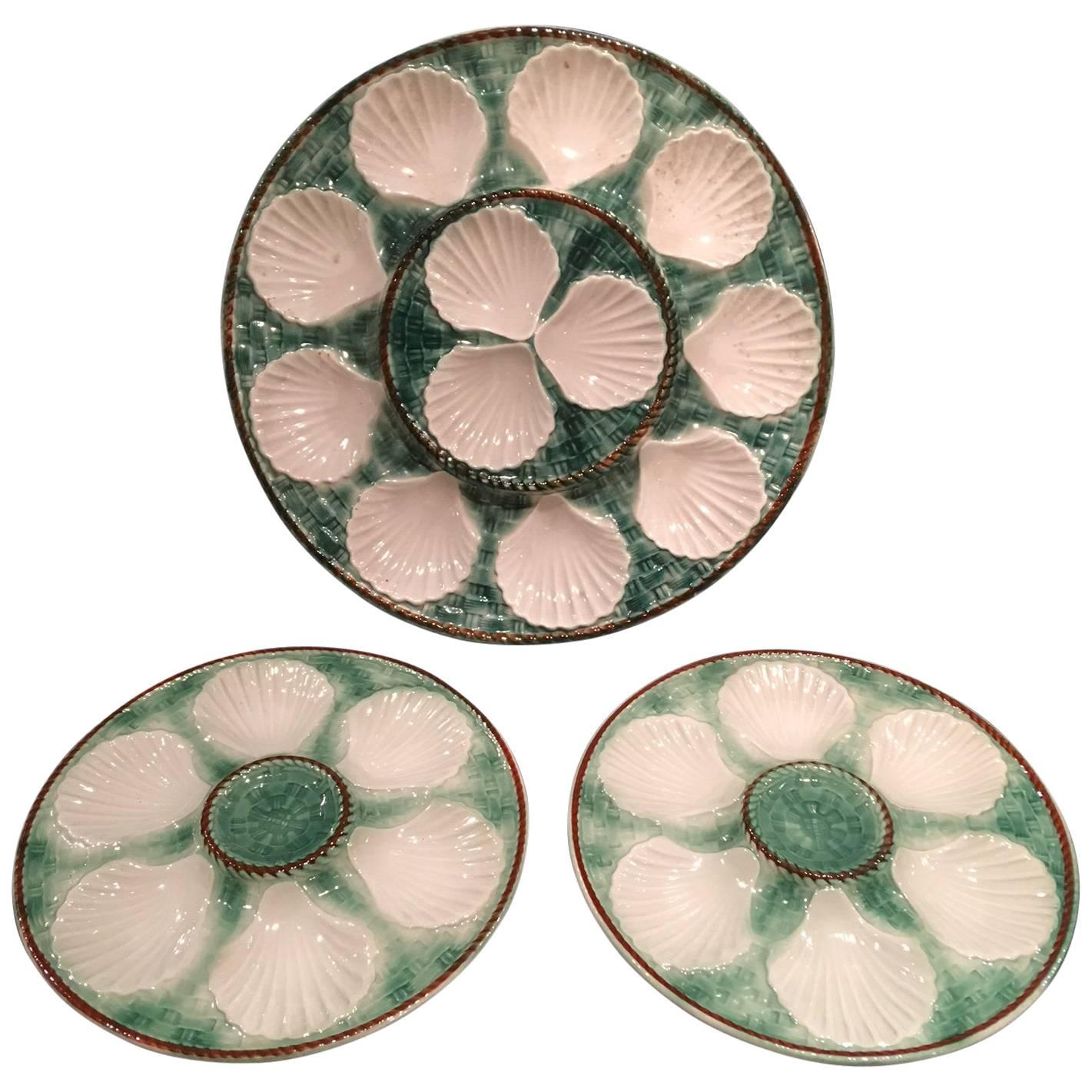 Set of Majolica Long Champ Eight Oyster Plates and a Platter, 19th Century