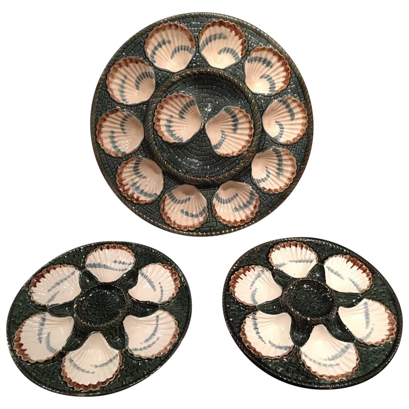 Set of Majolica Long Champ Six Oyster Plates and a Platter, 19th Century
