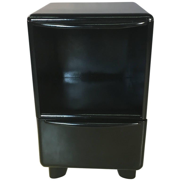 Heywood Wakefield Black Lacquered Nightstand at 1stDibs