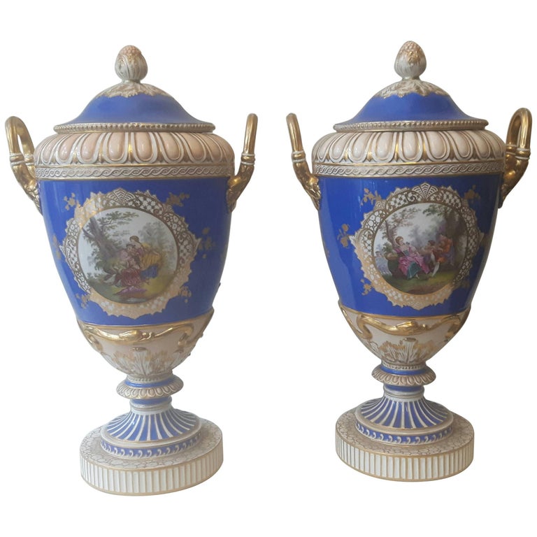 Large Pair of 19th Century Berlin Vases and Lids For Sale at 1stDibs