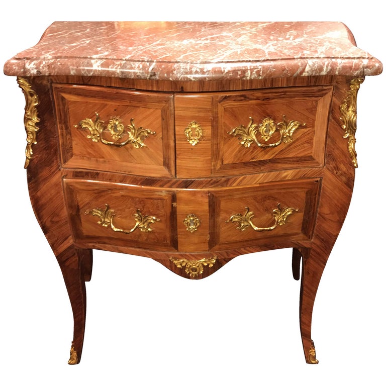 Table Basse En Marbre Blanc Et Pieds Louis XV - Vintage Chic