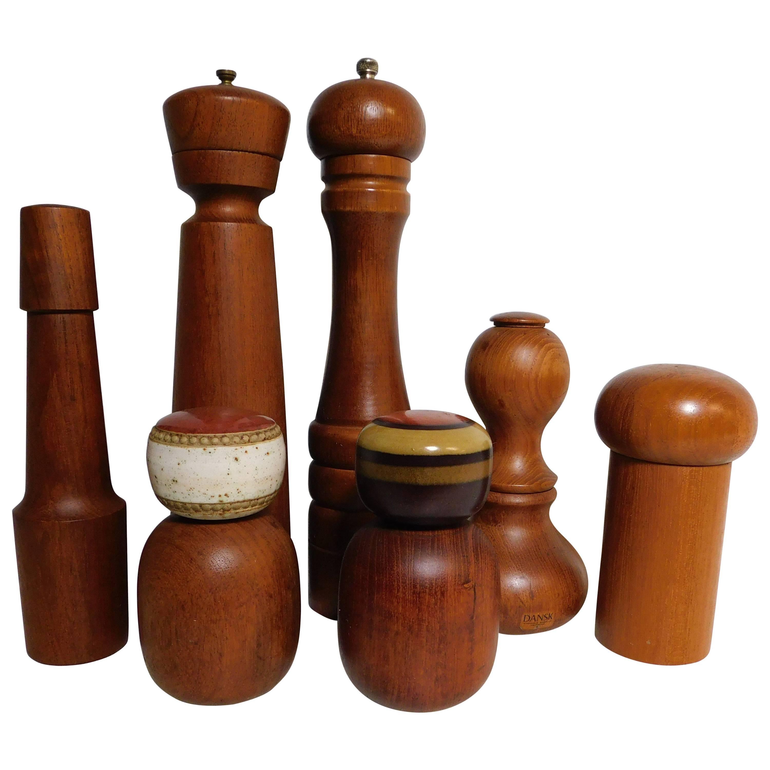 Seven Mid-Century Modern Teak Wood Pepper Mills and Salt Grinders