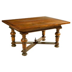 Table basse autrichienne en frêne et noyer, vers 1840