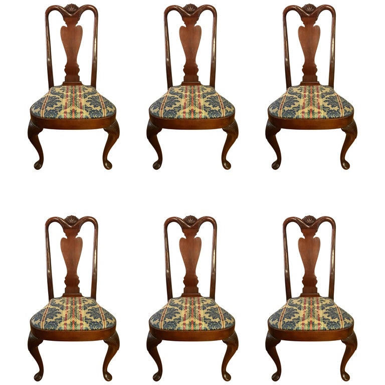 Set of Six Queen Anne Style Mahogany Dining Chairs For Sale at 1stDibs