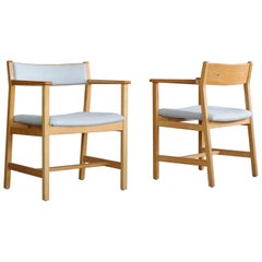 Borge Mogensen Pareja de sillones o butacas laterales de roble modelo 3242 para Fredricia