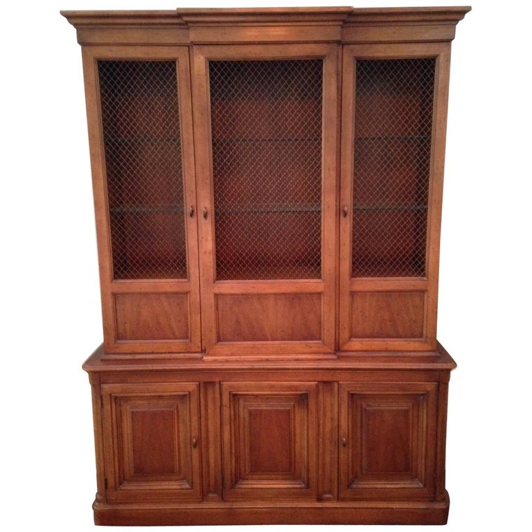 Drexel Heritage Maple China Hutch For Sale At 1stdibs
