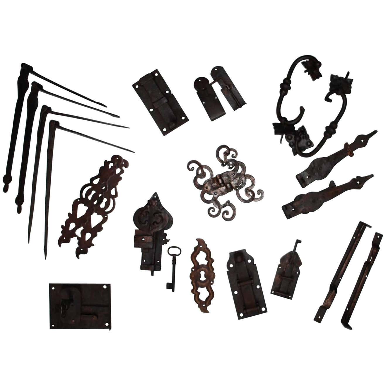 Collection of 22 18th20th Century Pieces of Antique Furniture Hardware