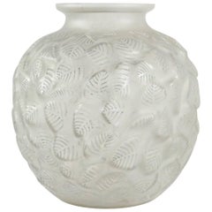 René Lalique Vase "Charmilles"