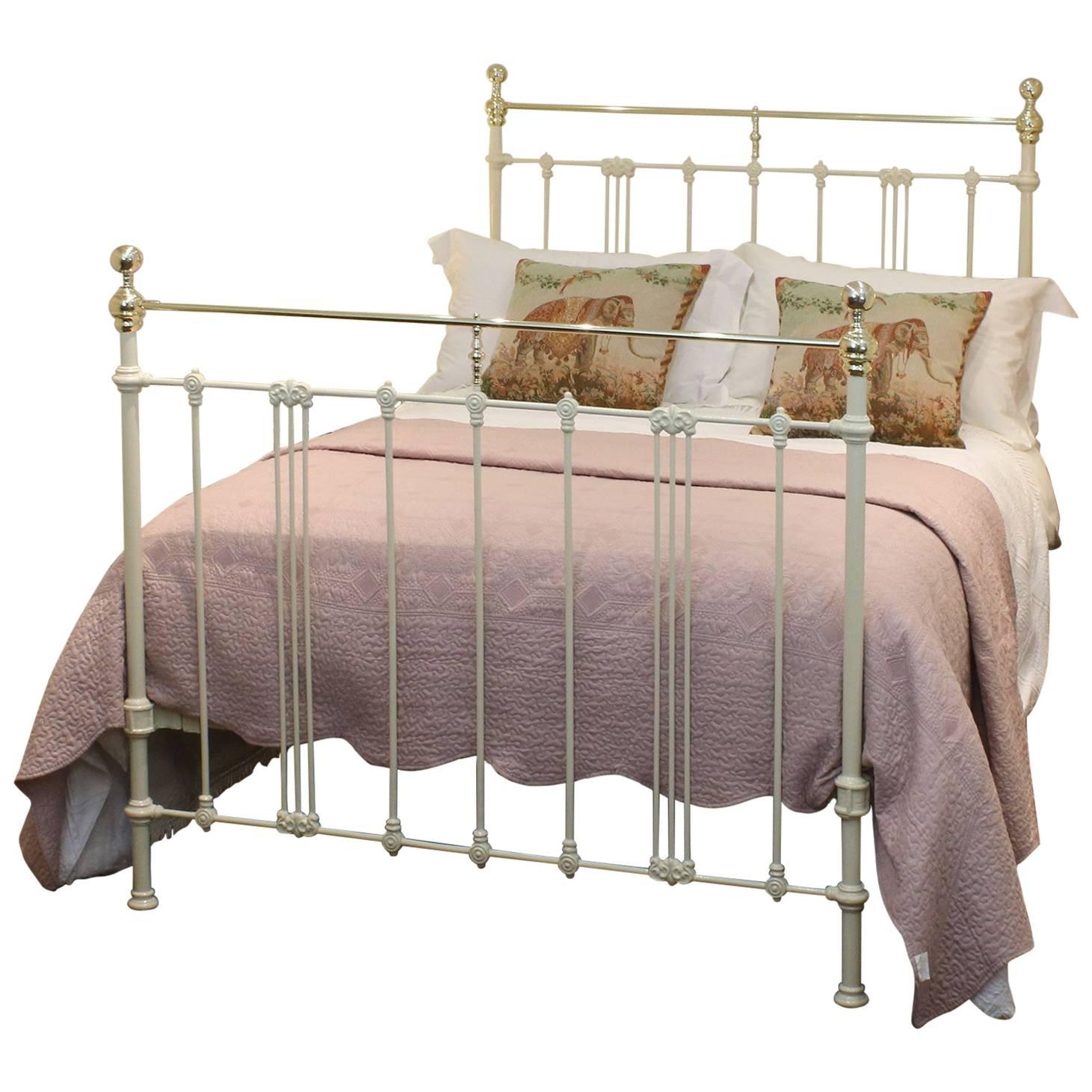 Double Cream Antique Bed, MD61