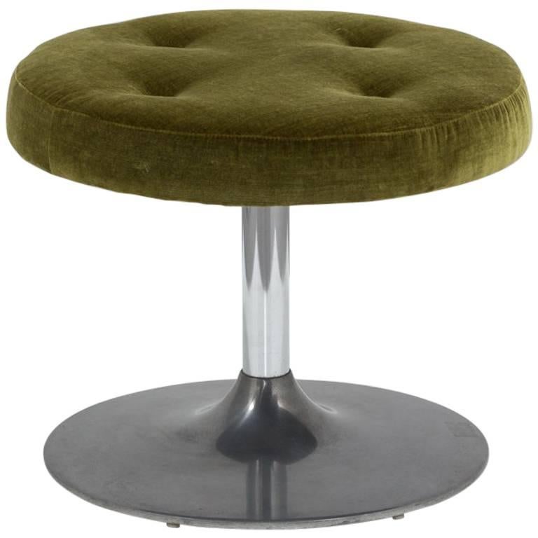 Single Circular Occasional Stool in the Manner of Saarinen, 1960s For Sale