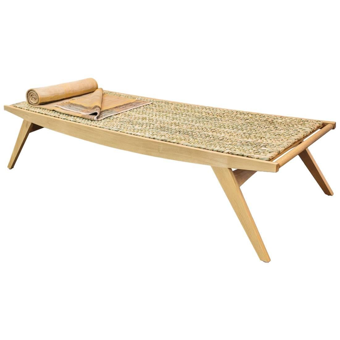 Contemporary Lambda Daybed, Natural Oak Frame, Oak Slatted Seat with Rush Mat For Sale