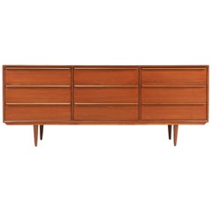 Commode moderne danoise à neuf tiroirs en teck