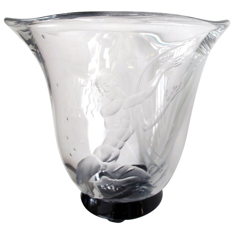 Good Quality Swedish Art Deco Etched Glass Vase by Simon Gate for