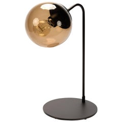 Modo Schreibtischlampe mit Metallsockel und Glaskugel in Rauchbronze von Roll & Hill