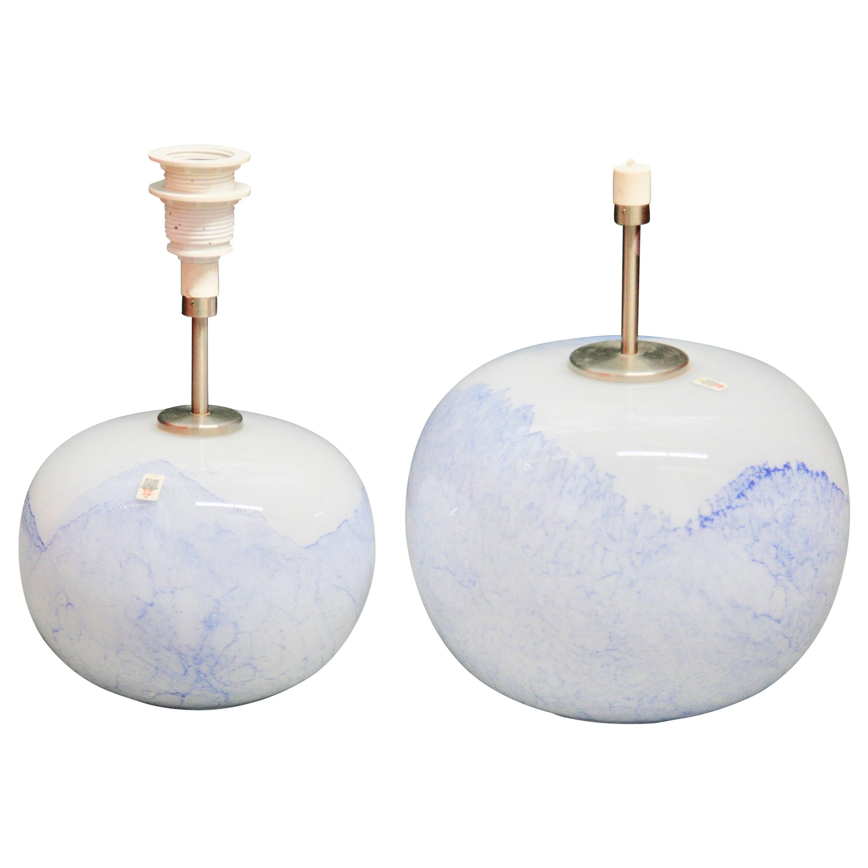 Two white and blue "Jasmin" lamps Holmegaard Lamps design Mutsuo Inoue 1984 For Sale