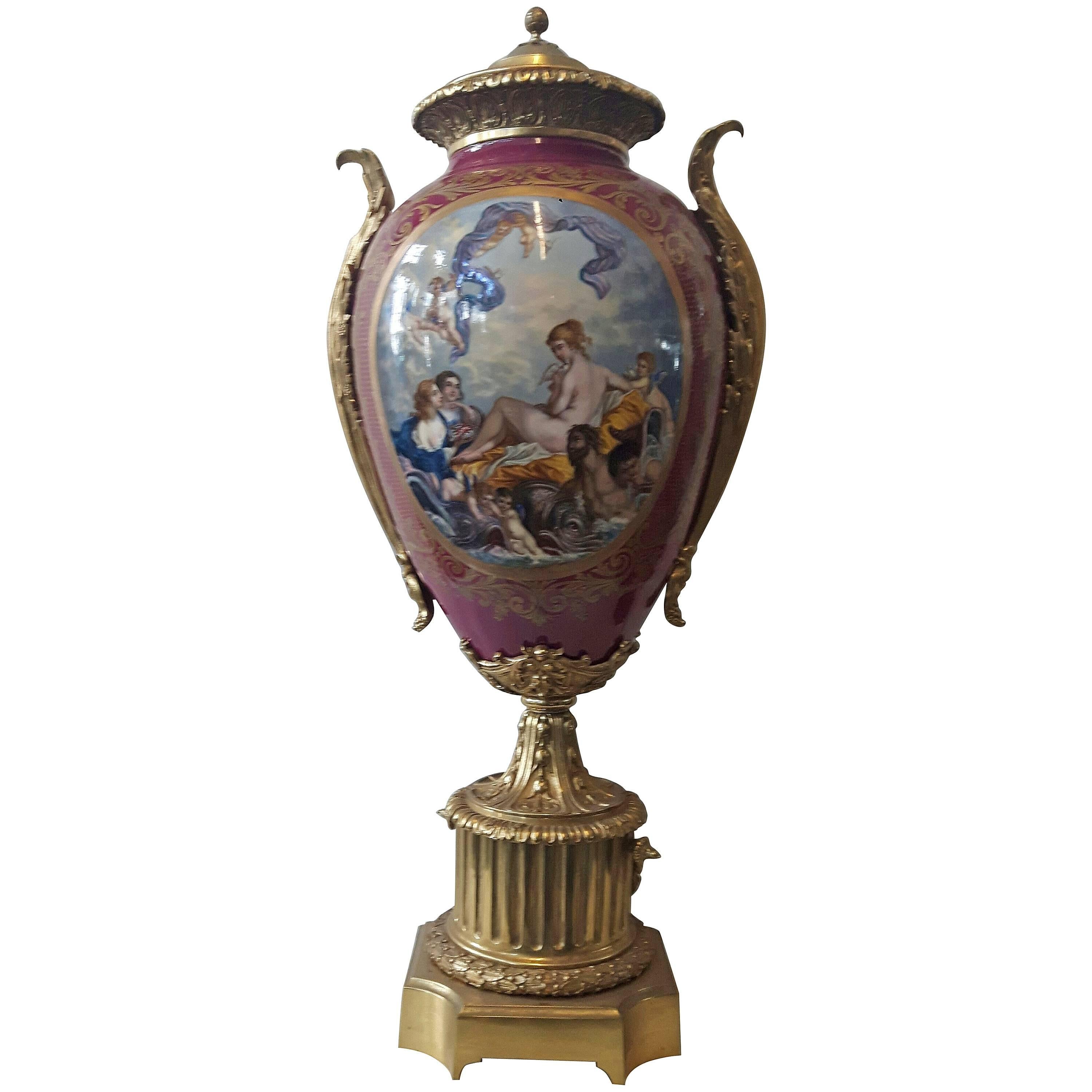 Große Vase im Sevres-Stil des 19. Jahrhunderts