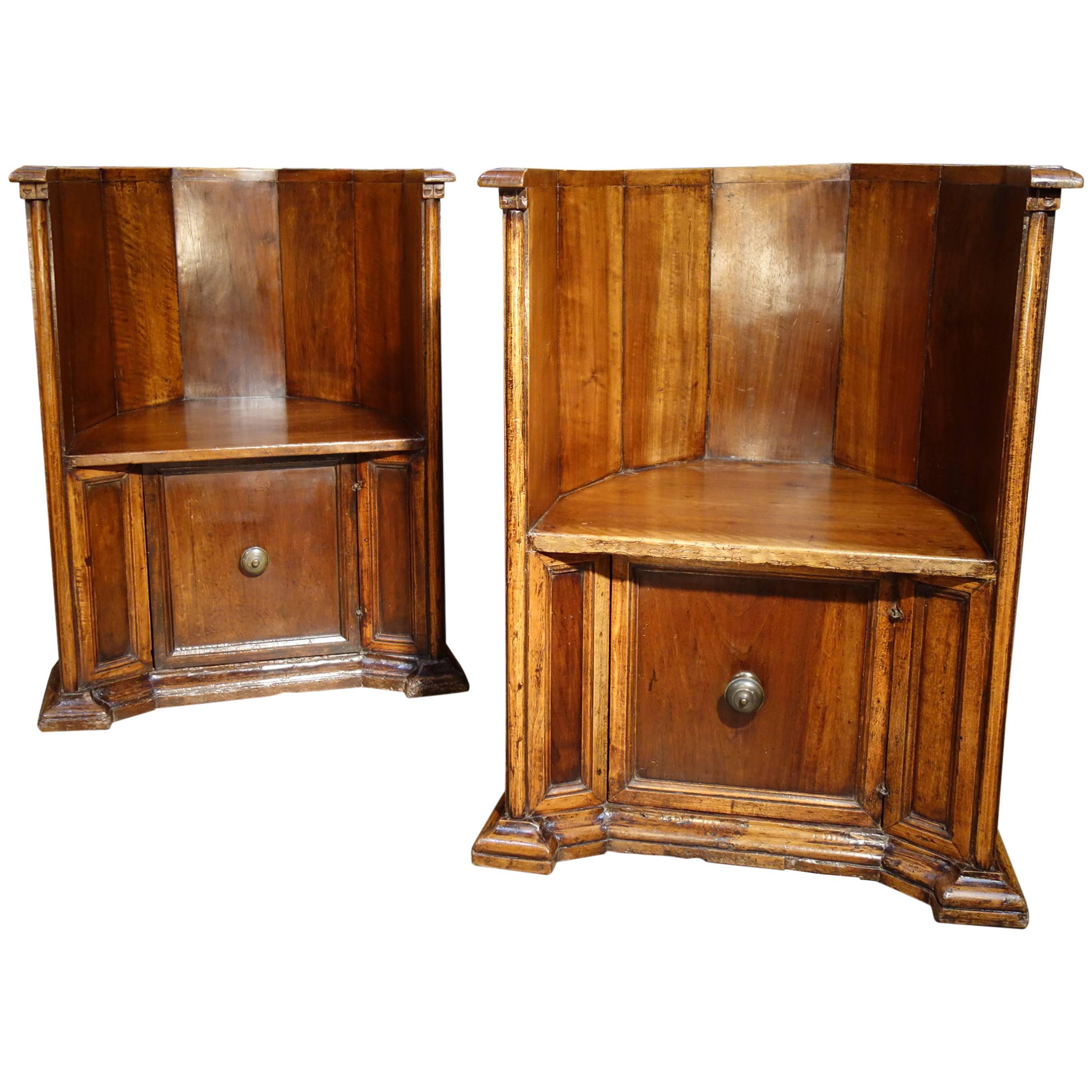 19th Century Tuscan Renaissance Pozzetto Pair of Walnut Barrel Chairs Circa 1840