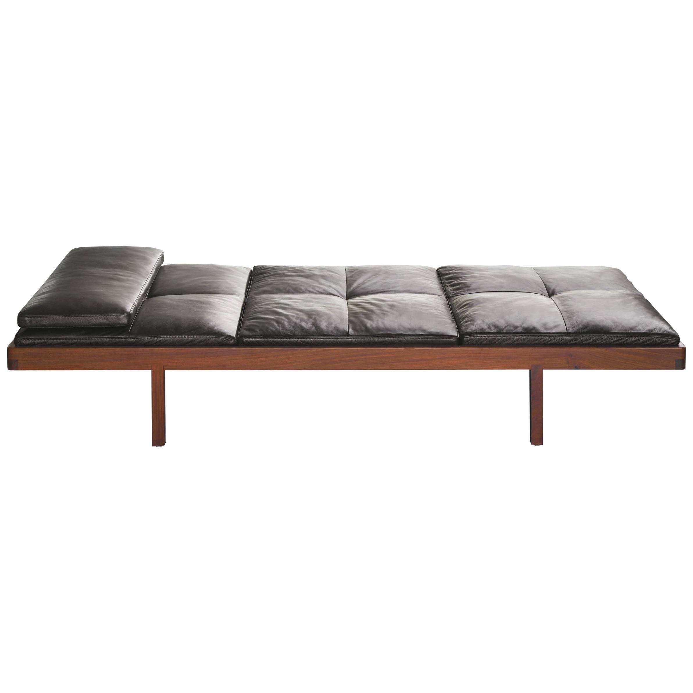 Hudson Daybed in Leather, Steel and Wood by Gordon Guillaumier For Sale