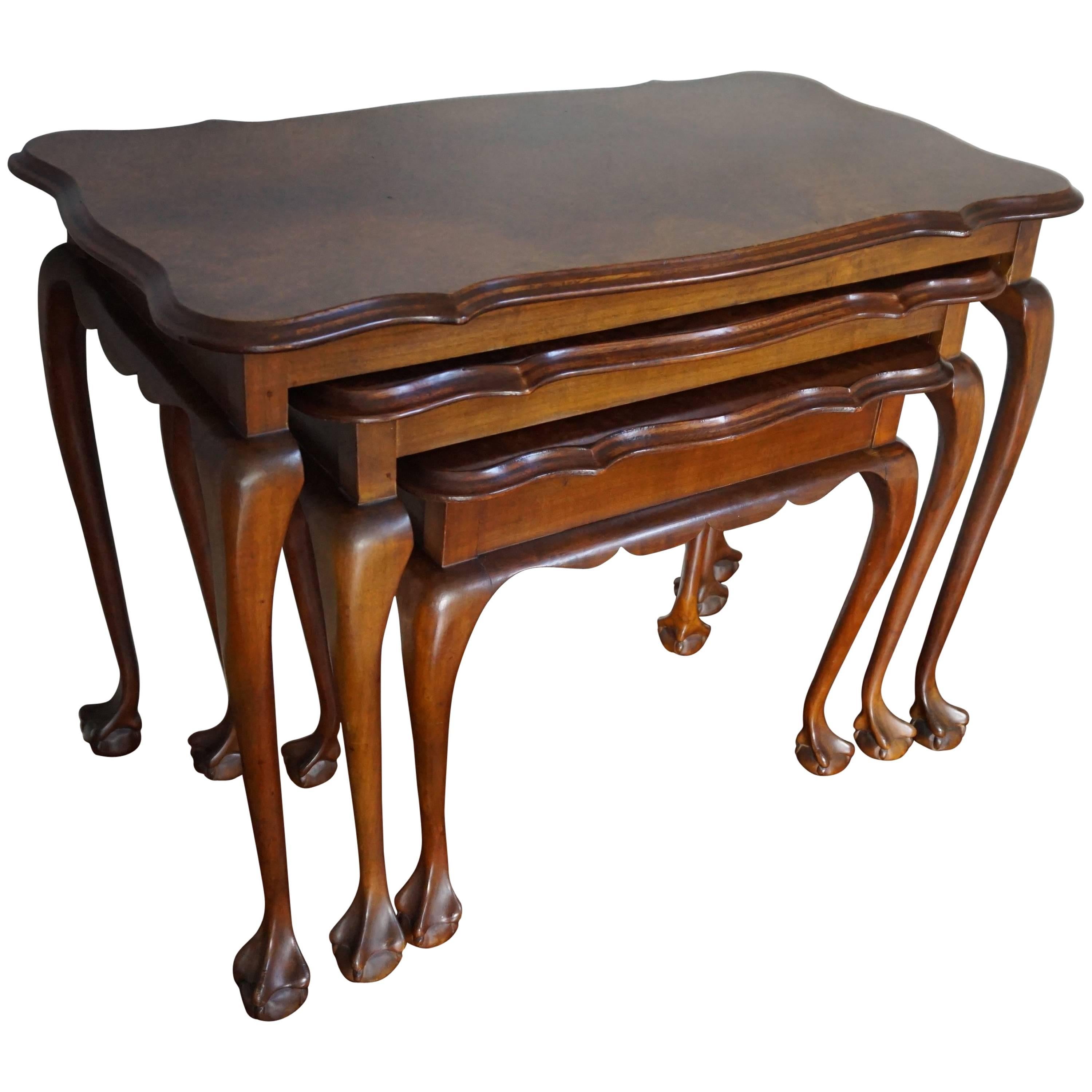 Fine Mid-20th Century Queen Anne Style Nutwood Nest of Tables with Burl Inlay