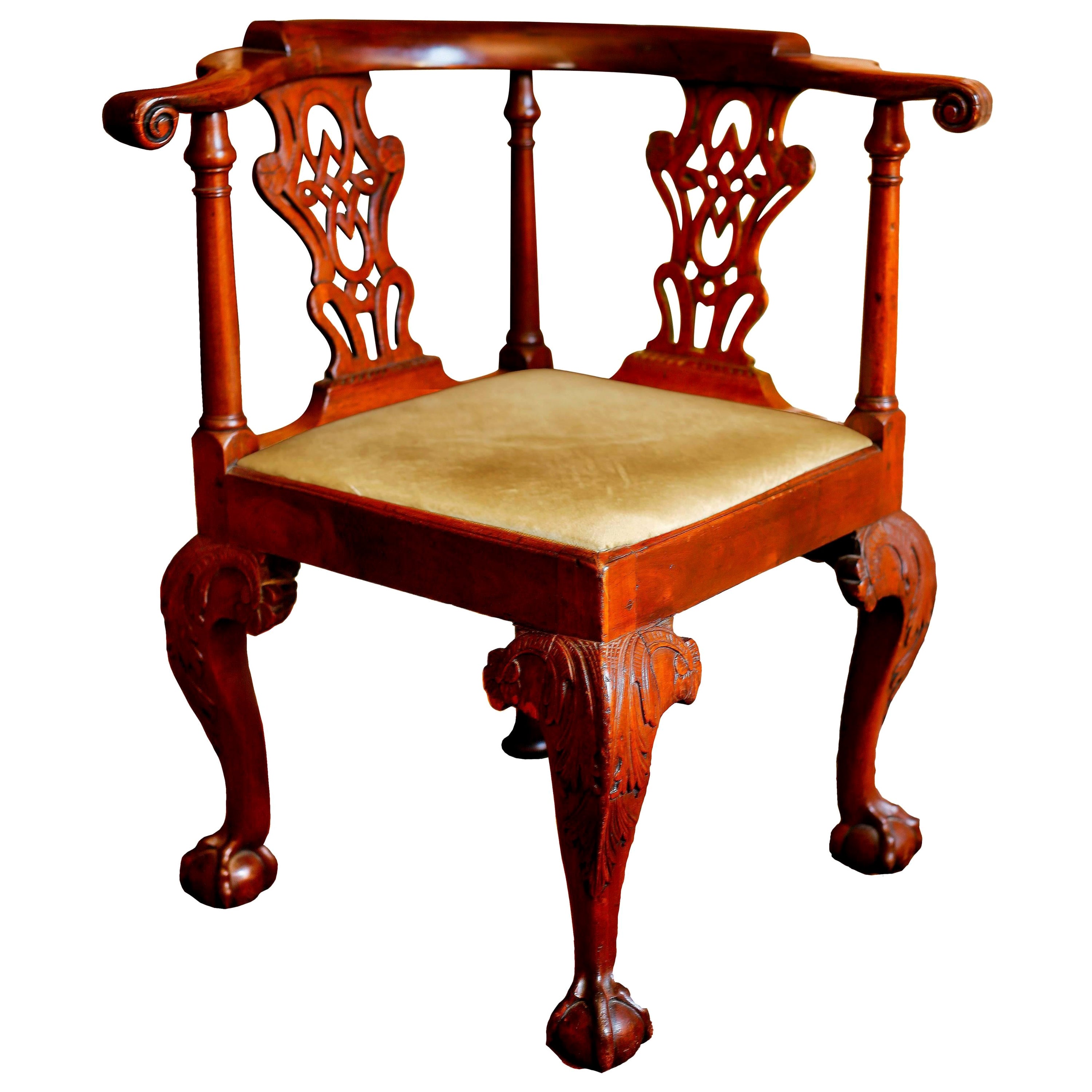 18th Century George II Mahogany Corner Chair For Sale