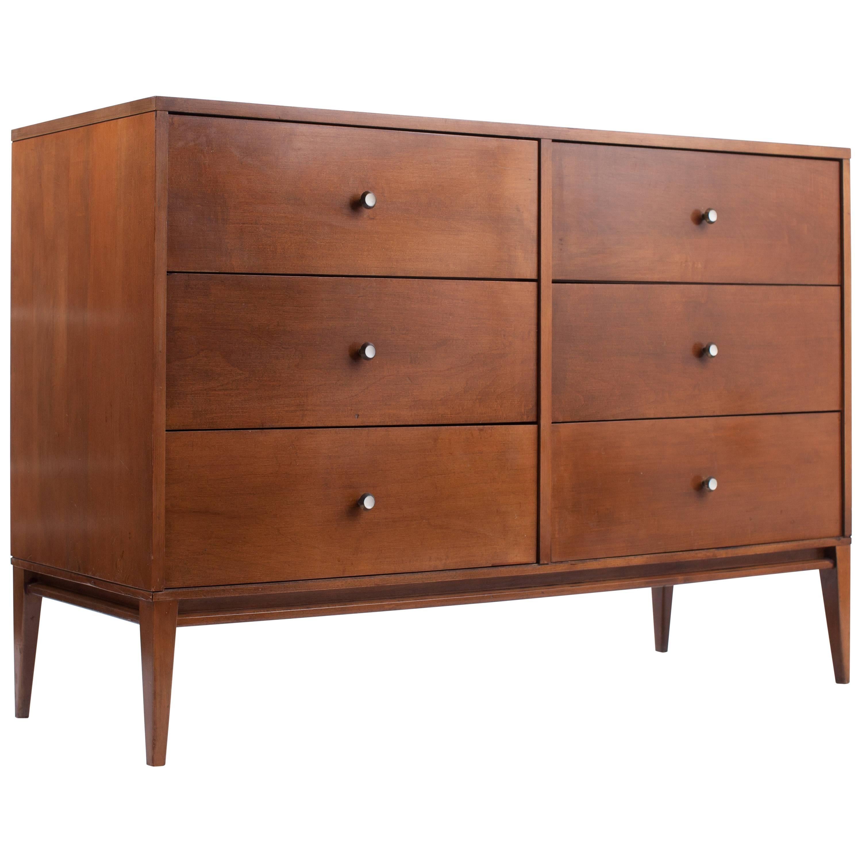 Graceful Paul McCobb Planner Group Six-Drawer Dresser in Maple, American 1950's