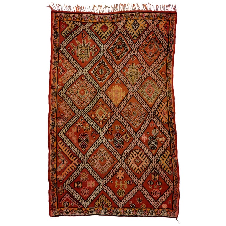 Vintage Berber Moroccan Kilim Rug with Diamond Trellis, Flatweave Souf Rug For Sale at 1stDibs