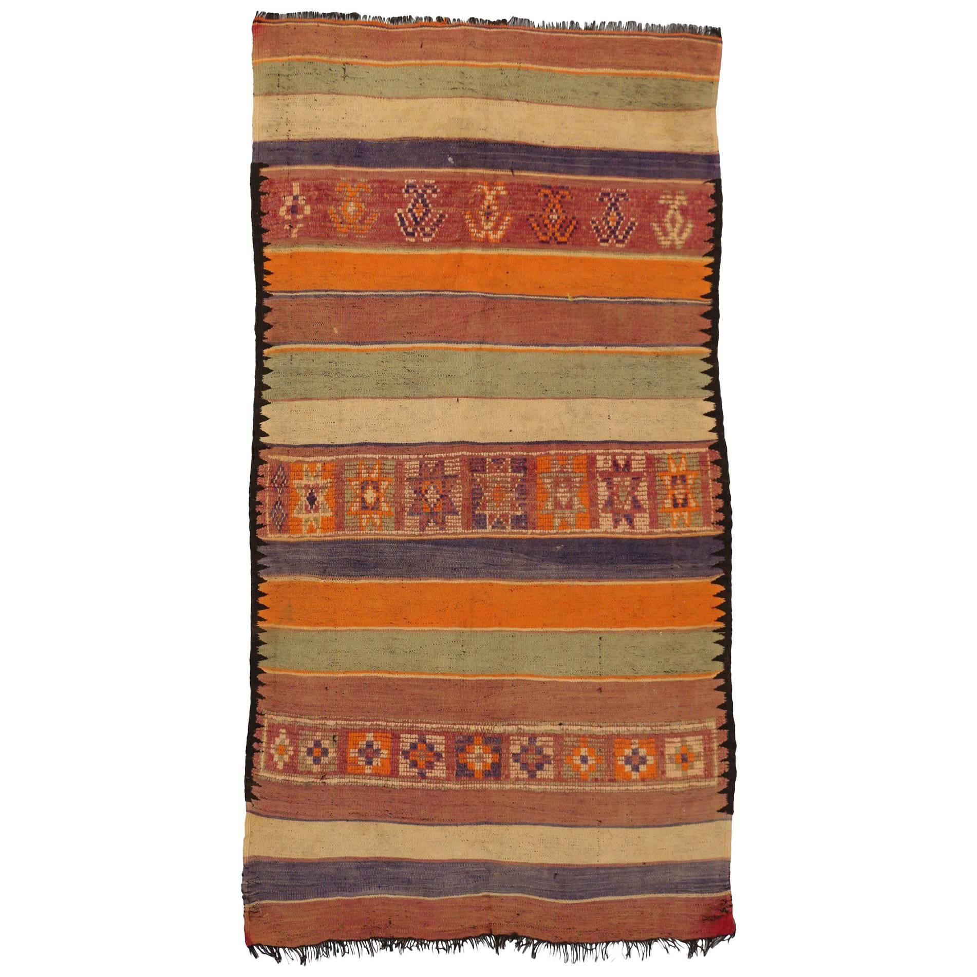 Vintage Berber Moroccan Kilim Rug with Modern Cabin Style, Flatweave