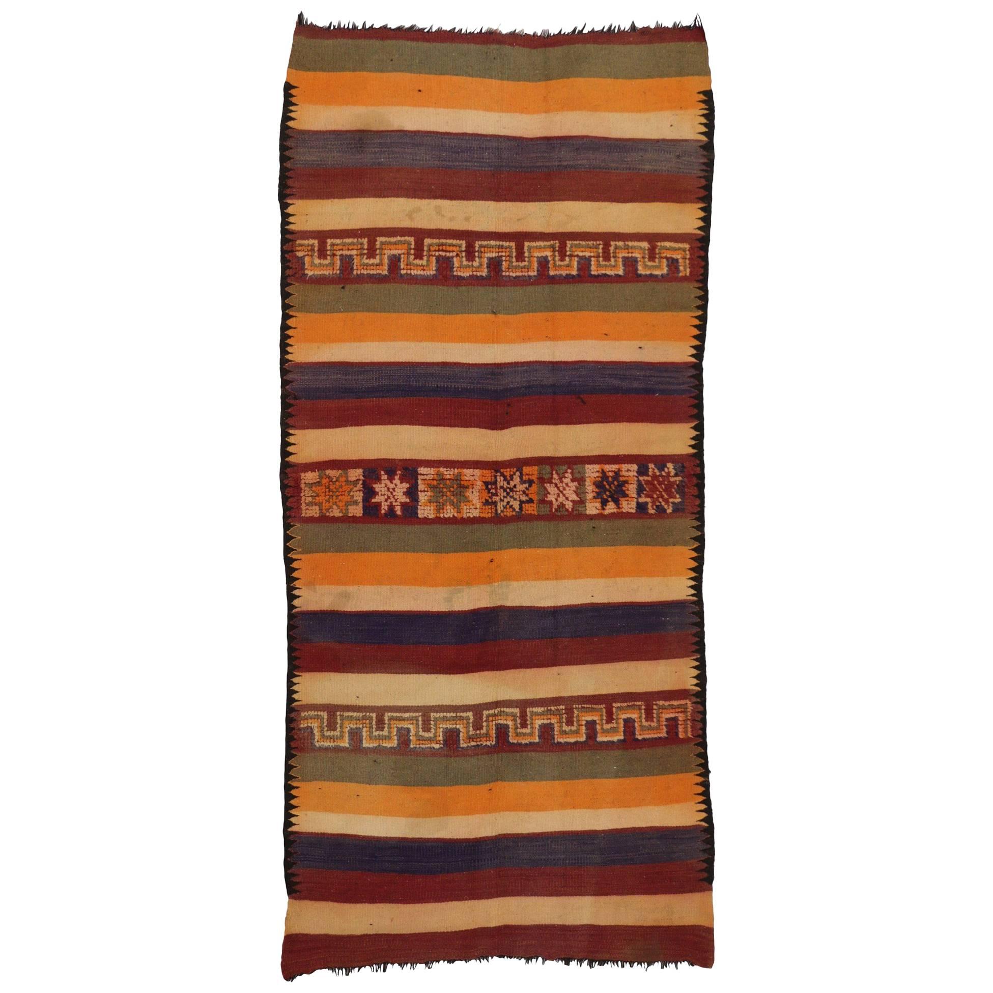 Vintage Berber Moroccan Kilim Rug with Modern Cabin Style, Flat-weave Kilim Rug For Sale