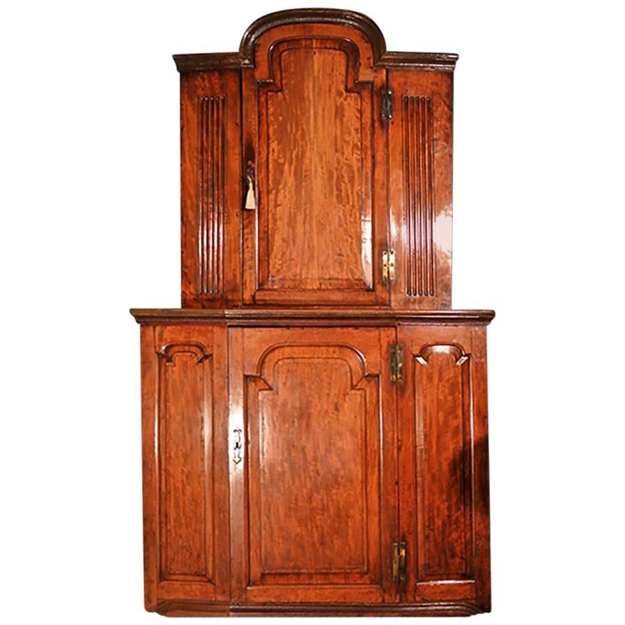 Wonderful 18th Century Figured Bow Fronted Mahogany Corner Cabinet, circa 1790 For Sale