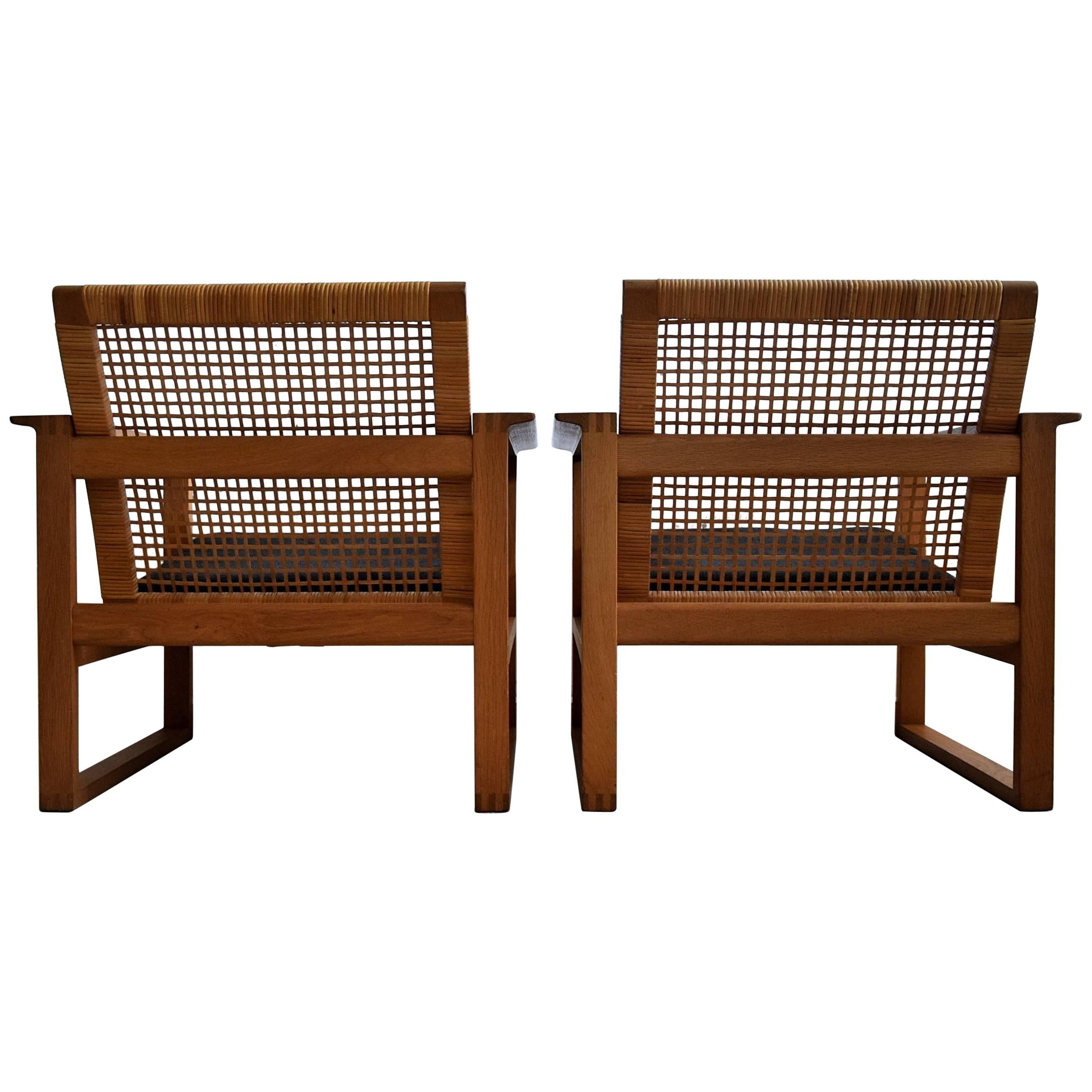 Børge Mogensen Mid-Century Modern Pair of Oak and Cane Lounge Chairs