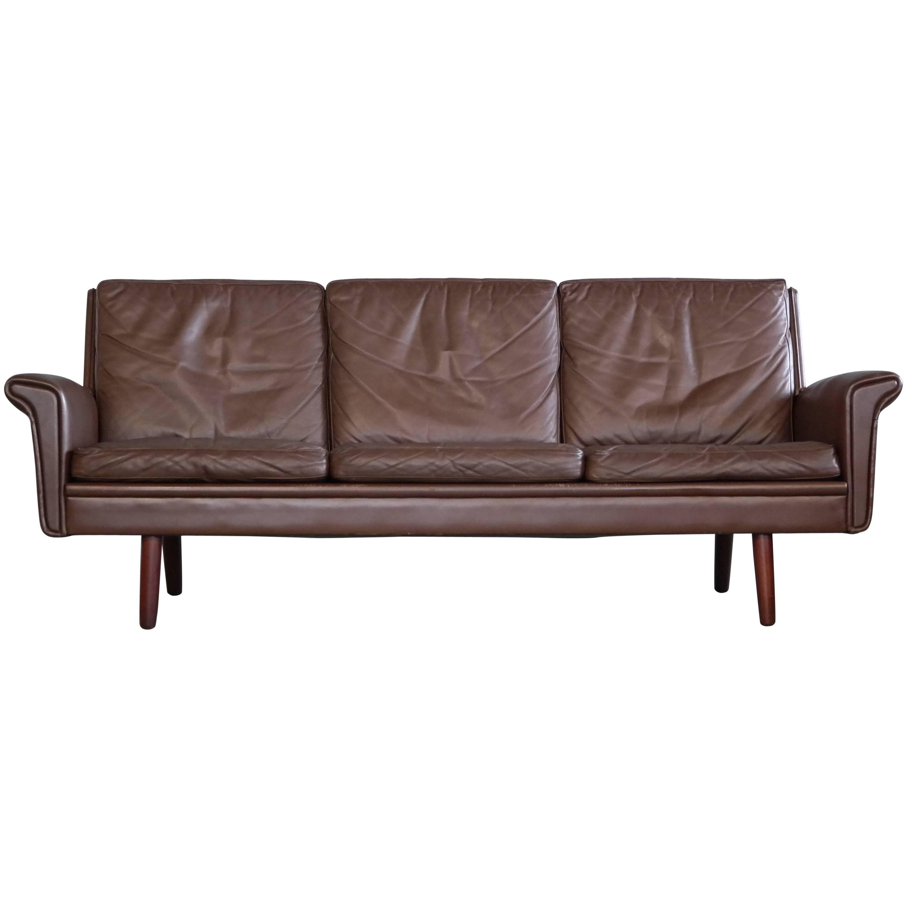 Classic Danish Midcentury Sofa in Chestnut Colored Leather by Georg Thams