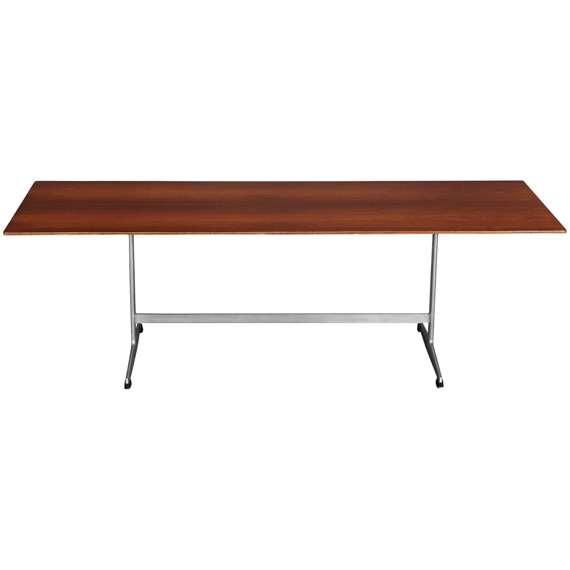 Shaker Table by Arne Jacobsen for the SAS Royal Hotel in 1958 For Sale