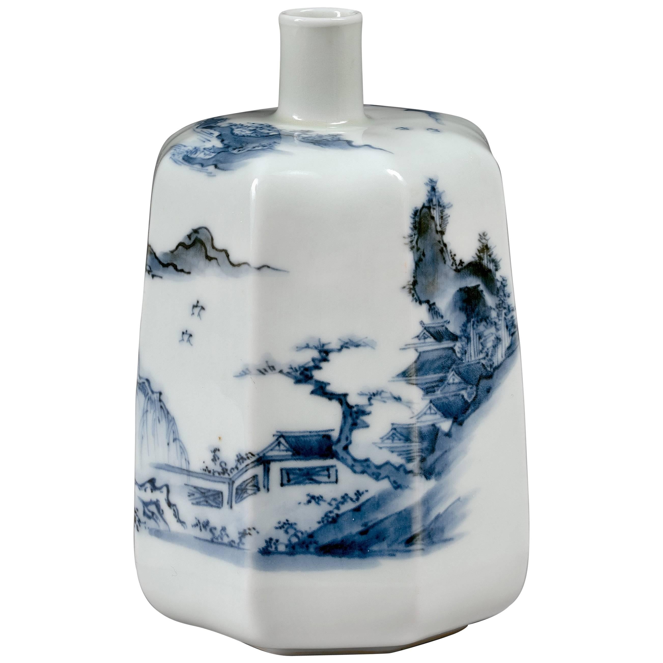 Late 18th Century Japanese Blue and White Hirado Porcelain Sake Bottle For Sale