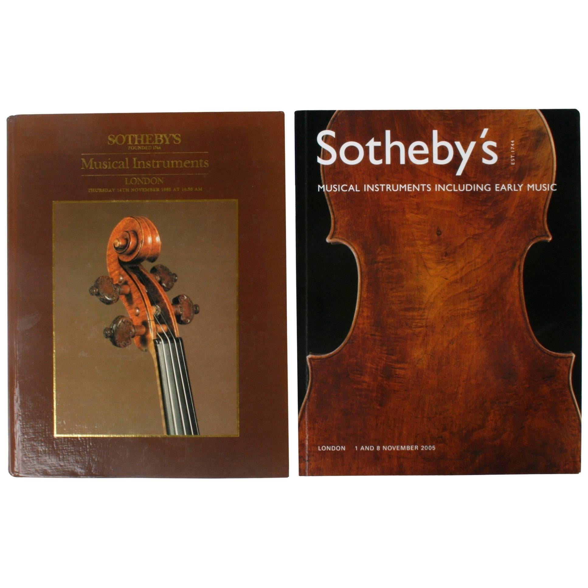 Deux catalogues de ventes aux enchères de Sotheby's London sur instruments de musique