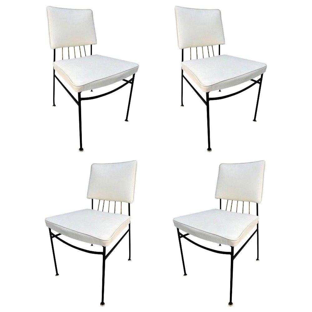 Ensemble de chaises de salle à manger en métal d'Arturo Pani avec détails en laiton en vente