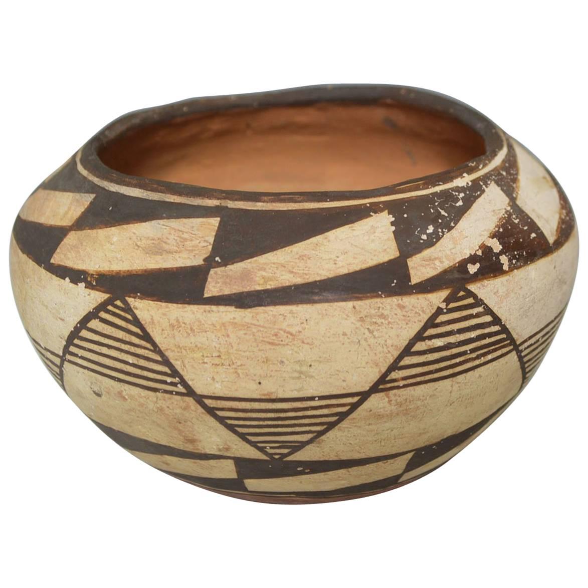 Native American Indian Fine Vintage Acoma Pottery Bowl