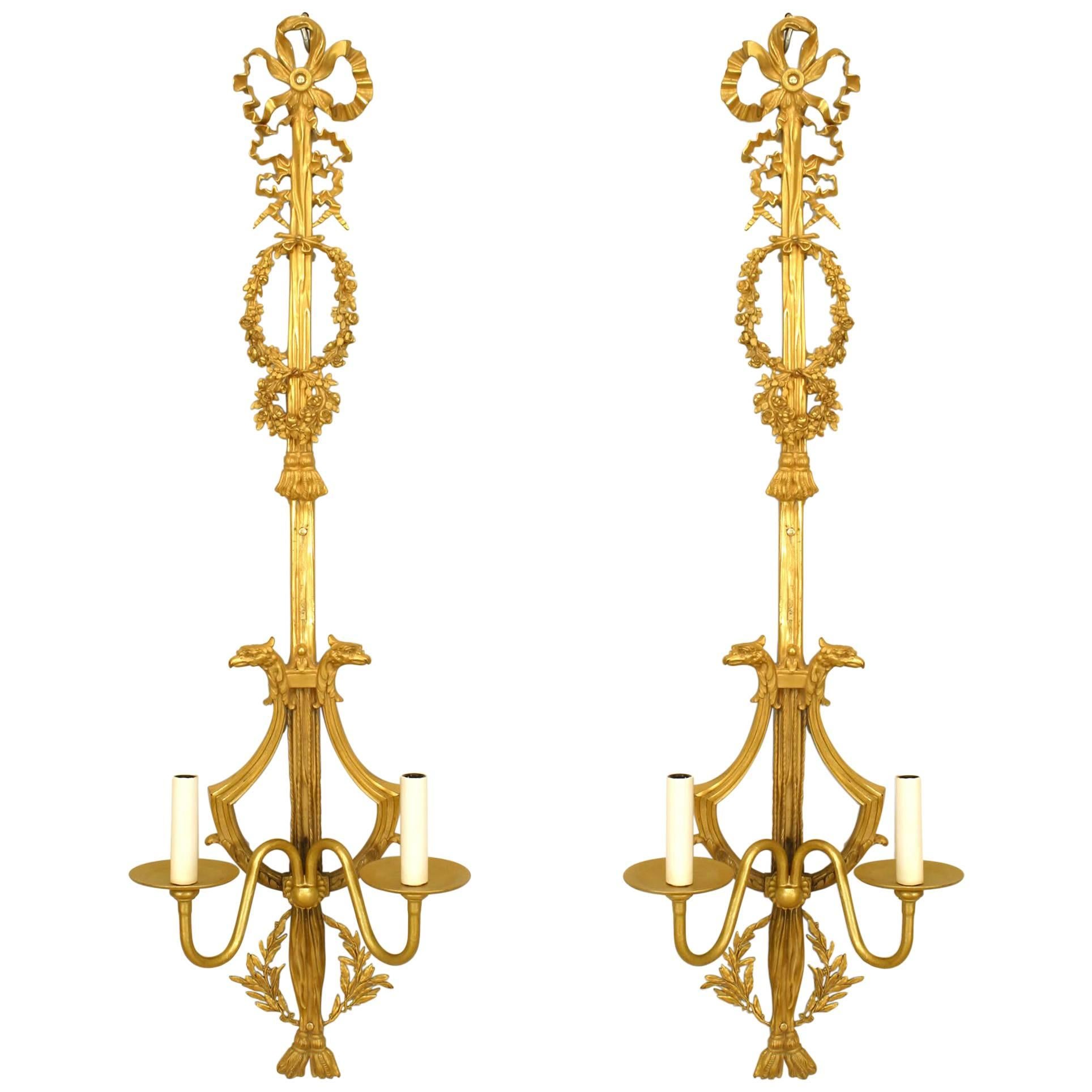 Coppia di lampade da parete dorate francesi in stile Luigi XVI