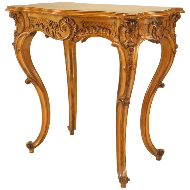 French Victorian Maple Four-Legged End Table For Sale
