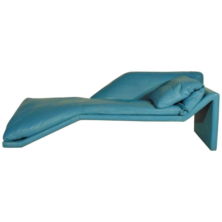 Luigi Sormani and Casabella Design turquoise leather chaise longue, 1984, offered by Sormani Private Collection