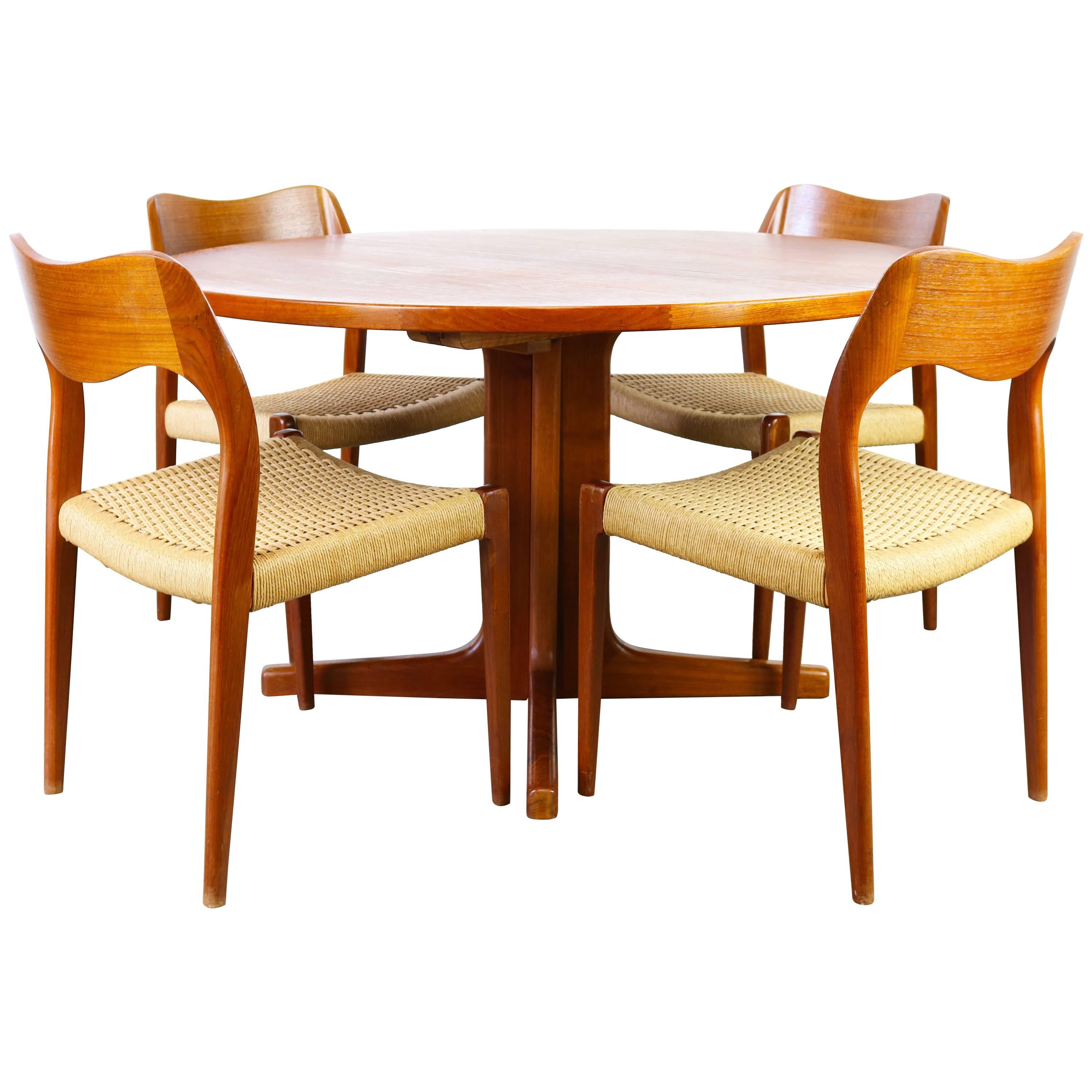 Danish Dining Room Set Model 71 Teak Papercord by Niels Otto Moller 1950 Brown