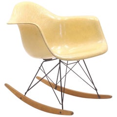 Early Production RAR Rocker by Charles & Ray Eames for Herman Miller, 1950s