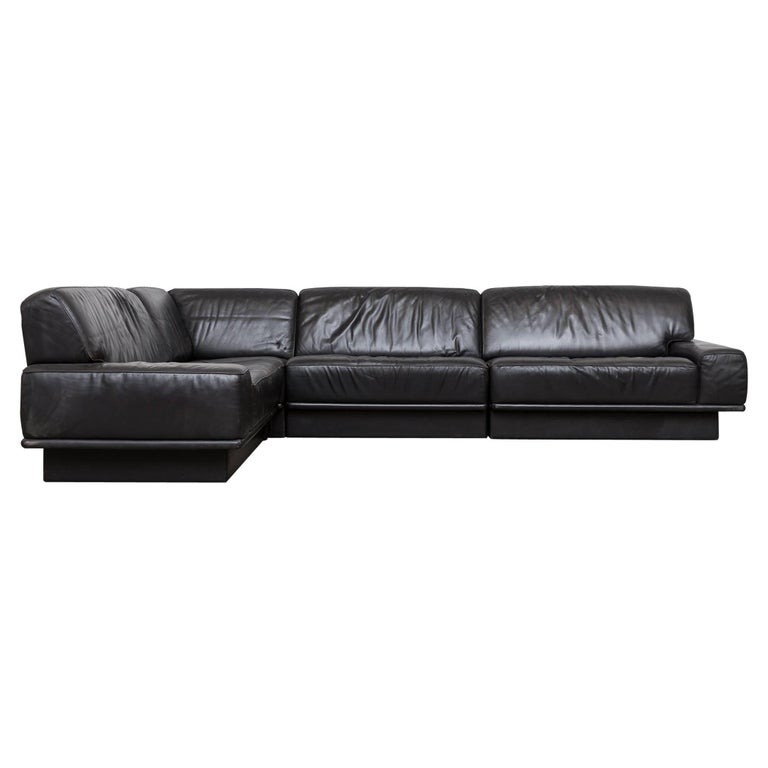Design Within Reach Nicoletti Sectional Sofa In Black Leather At 1stdibs De Sede Black Leather Sectional Sofa