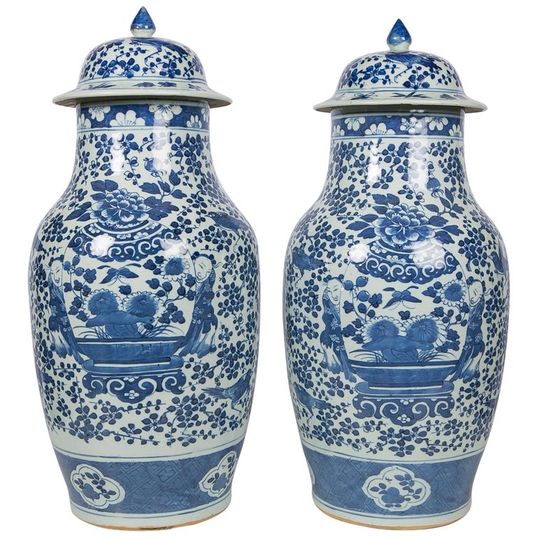 Antique Chinese Blue and White Wine Jar at 1stdibs