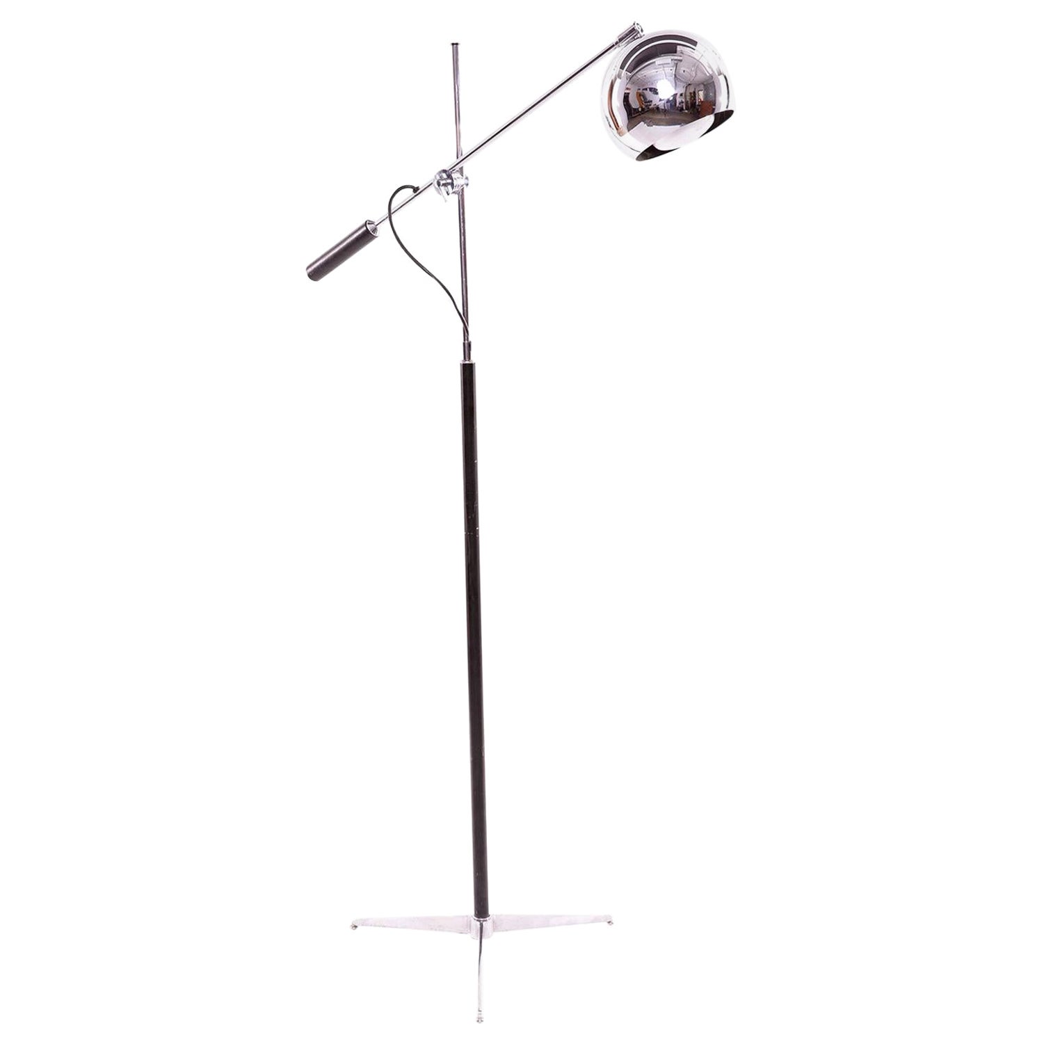 Arteluce 1960s Floor Lamp in Chrome, Black Leather and Enamel